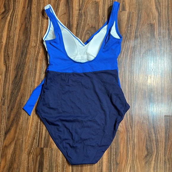 Tommy Bahama Island Cays Colorblock One Piece - Picture 9 of 14